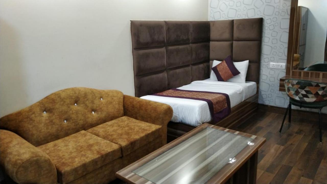 Hotel Singh Continetal Делі Екстер'єр фото