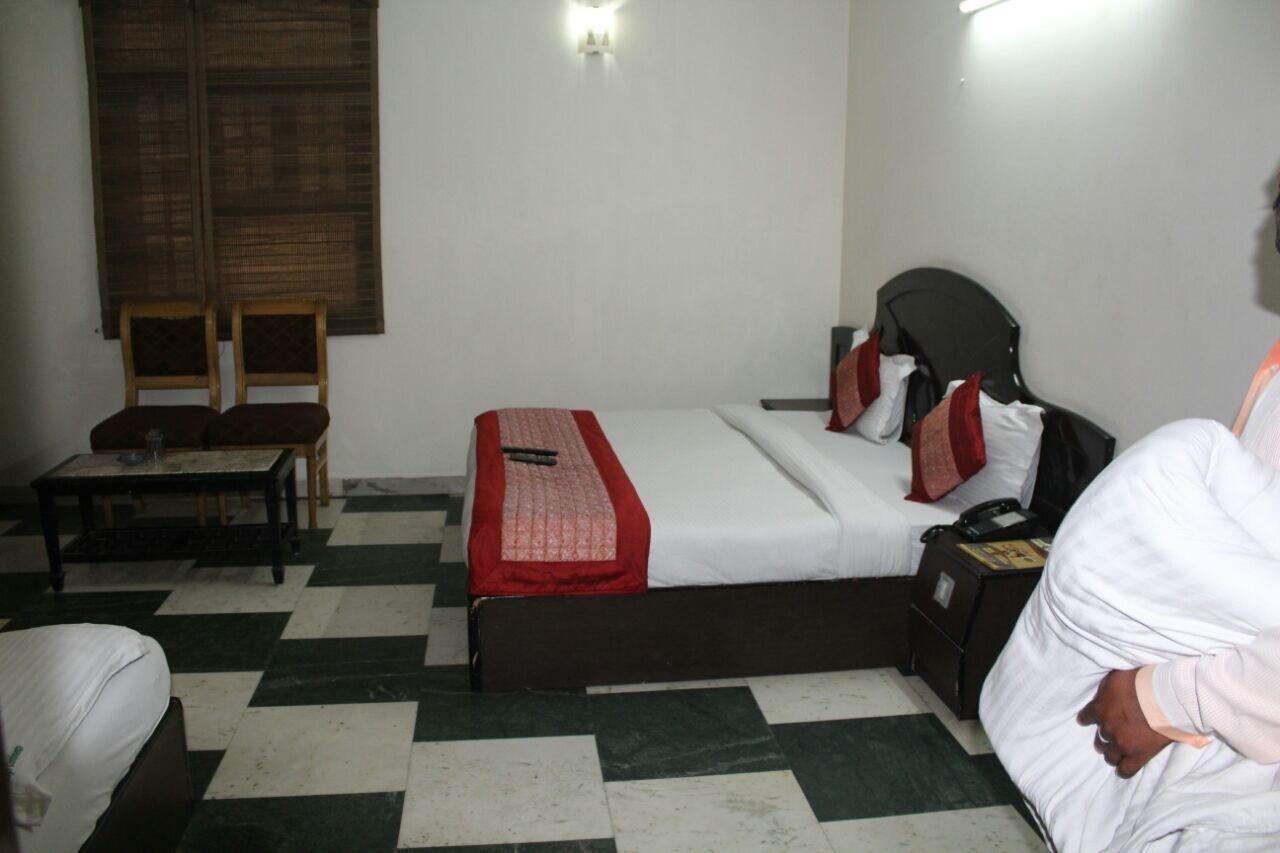 Hotel Singh Continetal Делі Екстер'єр фото