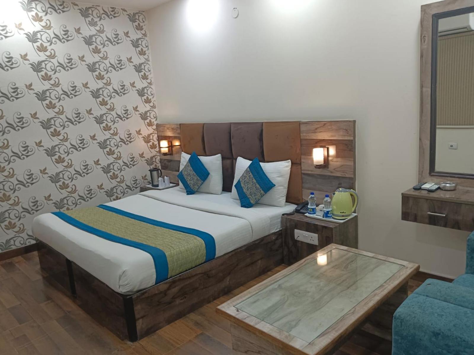 Hotel Singh Continetal Делі Екстер'єр фото